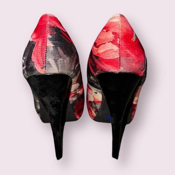 Charlotte Russe Floral Platform Heels with Peep Toe - Picture 5 of 7